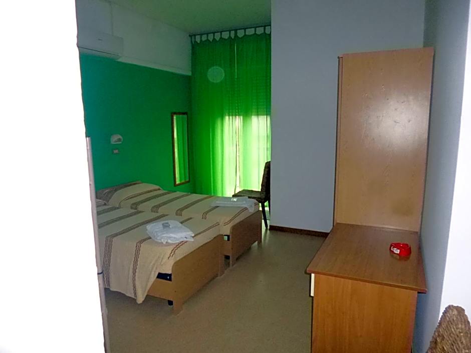 Consul Hotel