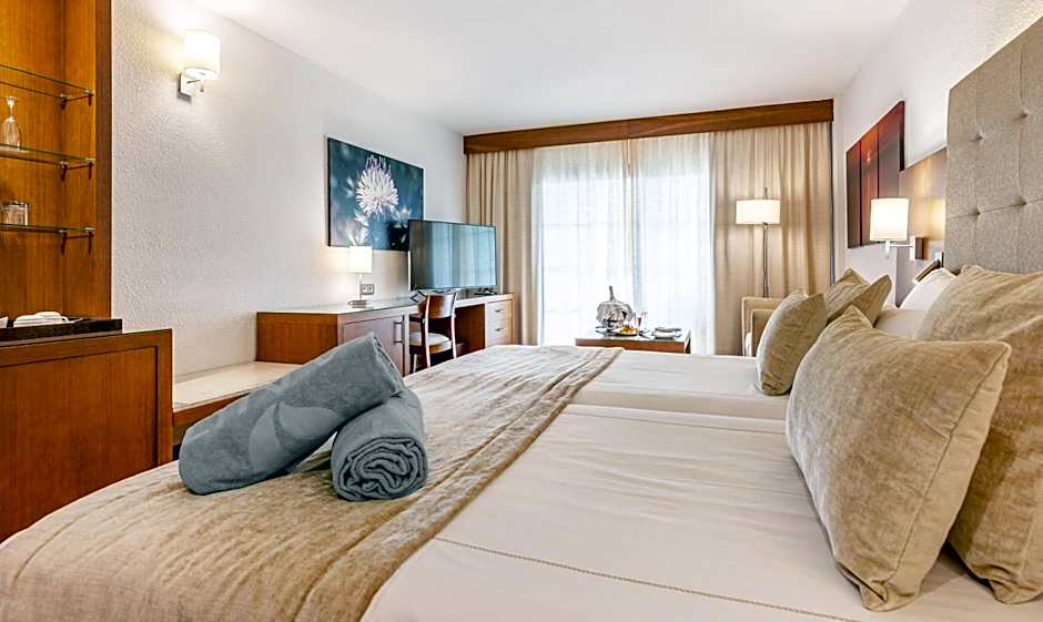 VIVA Golf Adults Only 18+