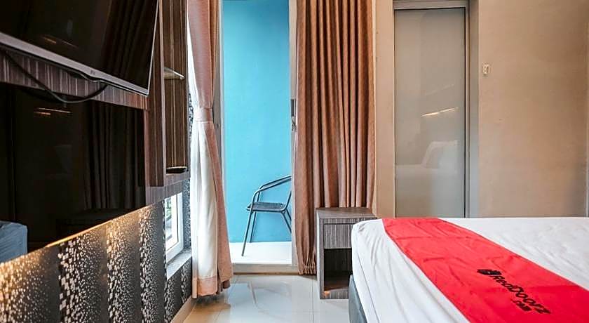 RedDoorz @ Jamin Ginting Medan