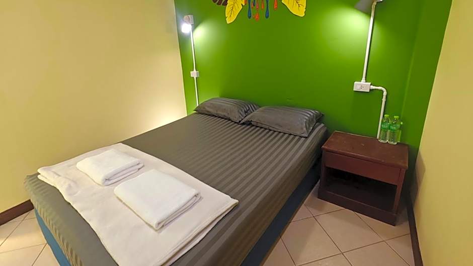 The Funky Monkey Hostel - 18 to 40 years old only