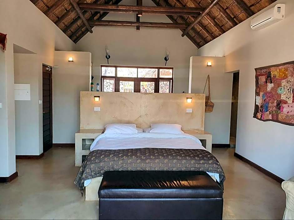 Zebula Golf and Wildlife Estate - Nagapie 12 Pax- Moi Signature Luxury villa