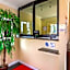 Econo Lodge Long Beach I-405