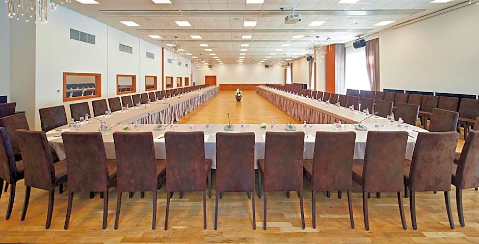 Rogner Hotel Tirana