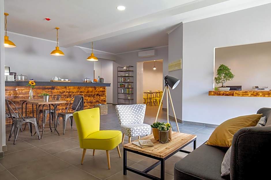 Urban Garden Hotel
