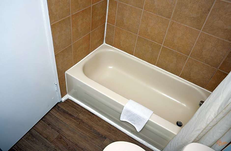 Courtyard Inn Vernon