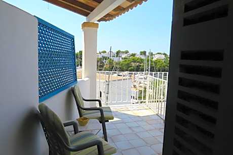 Double or Twin Room with Sea View