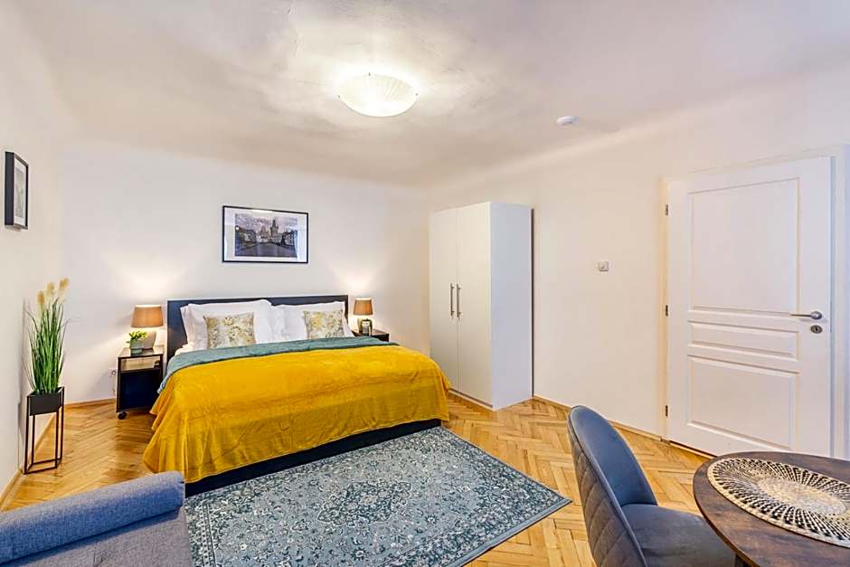 Primavera - Castle view apartments