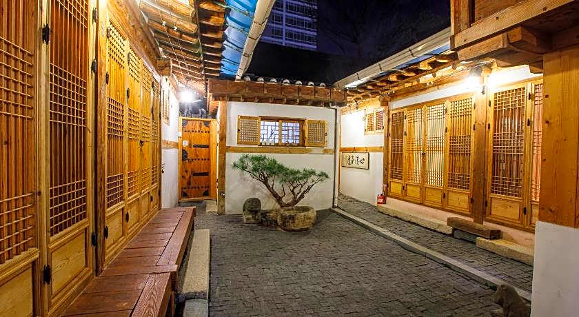 Gaeunchae Hanok Guesthouse Jeonju