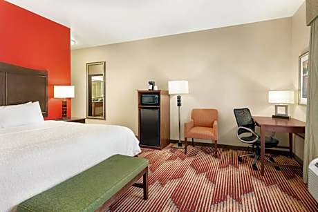 King Room with King Bed - Non-Smoking