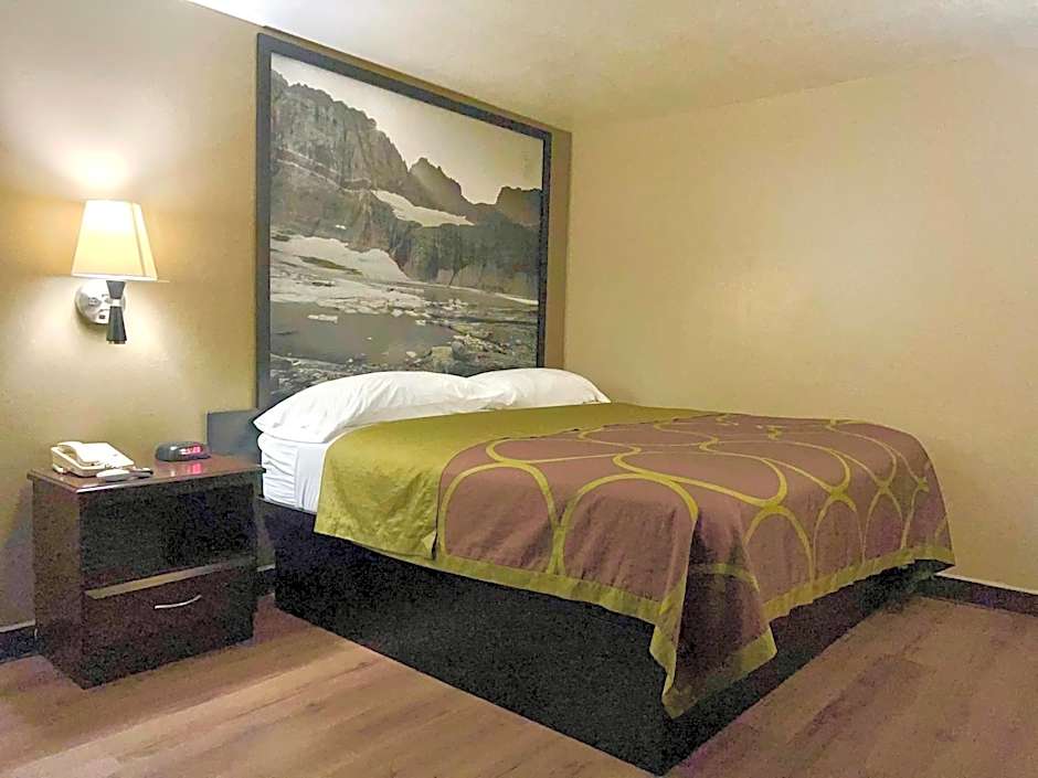 Super 8 by Wyndham Ogden