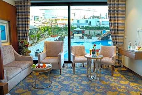 Special Offer - Deluxe Queen Room with Pool View - Egyptians and Residents Only