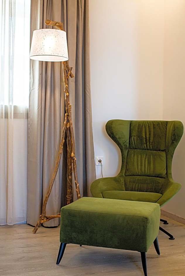 WHITE DONKEY BOUTIQUE Hotel