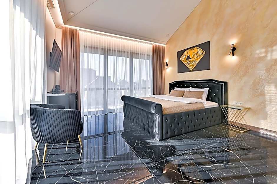 Diamond svečių namai