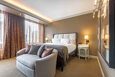 1 King Bed, Nonsmoking