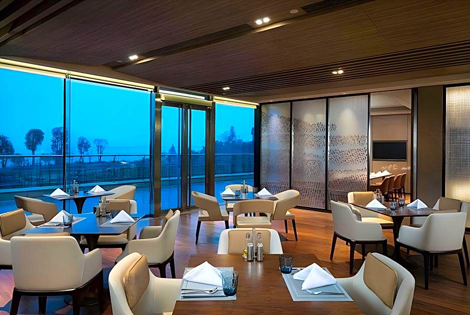 Howard Johnson Yacht Club Hotel Changsha