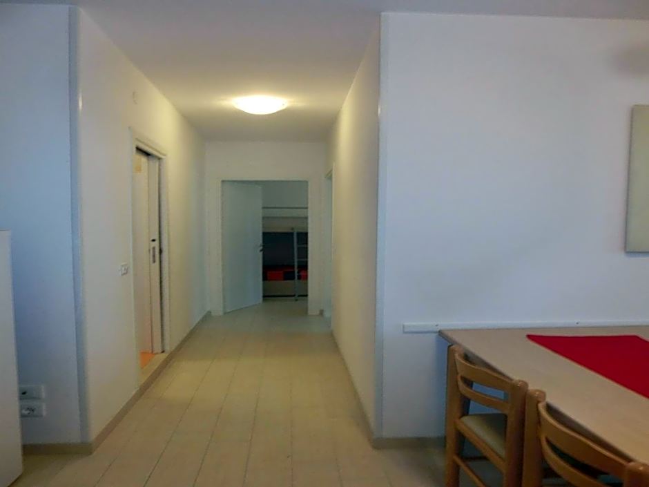 Lovely flat close to the beach-Beahost