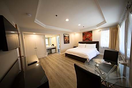Queen Room