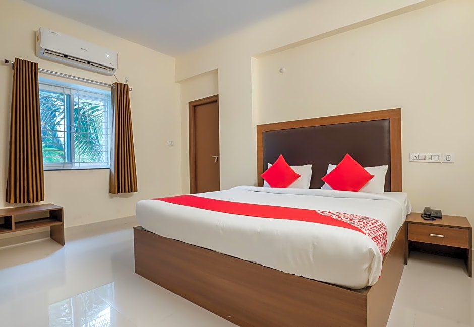 Super Hotel O Gokul Grand Near SR Nagar Police Station
