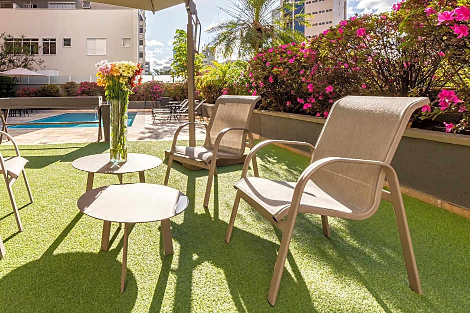 Max Savassi Apart Service