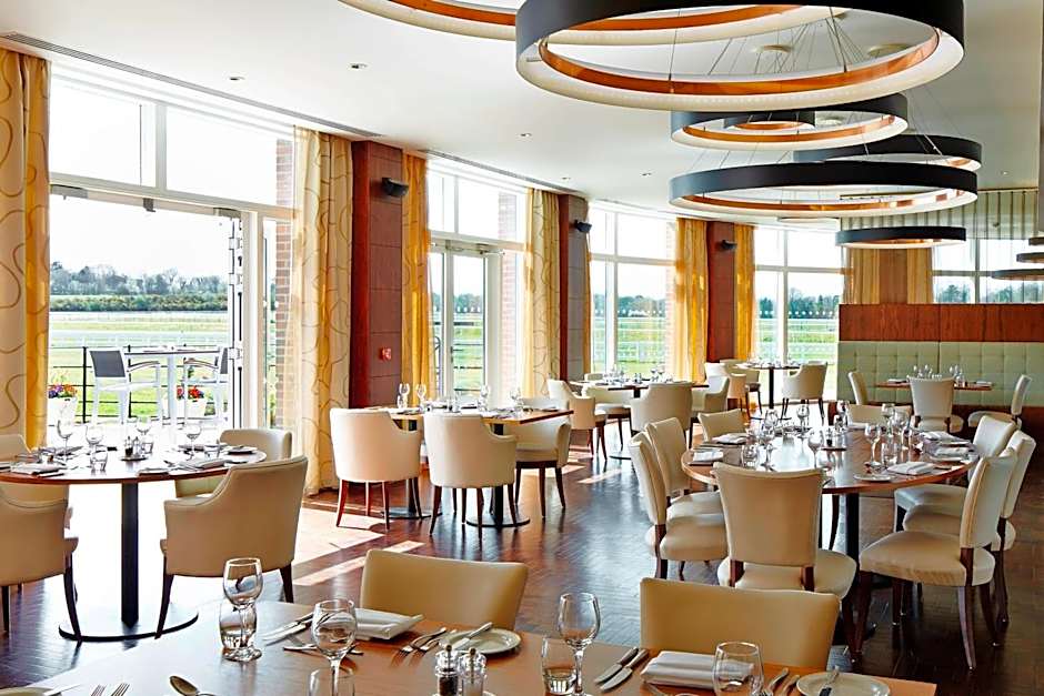 Lingfield Park Marriott Hotel & Country Club