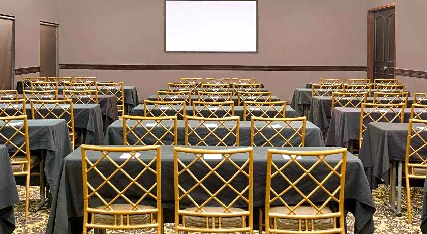 Hawthorn Suites By Wyndham Lubbock