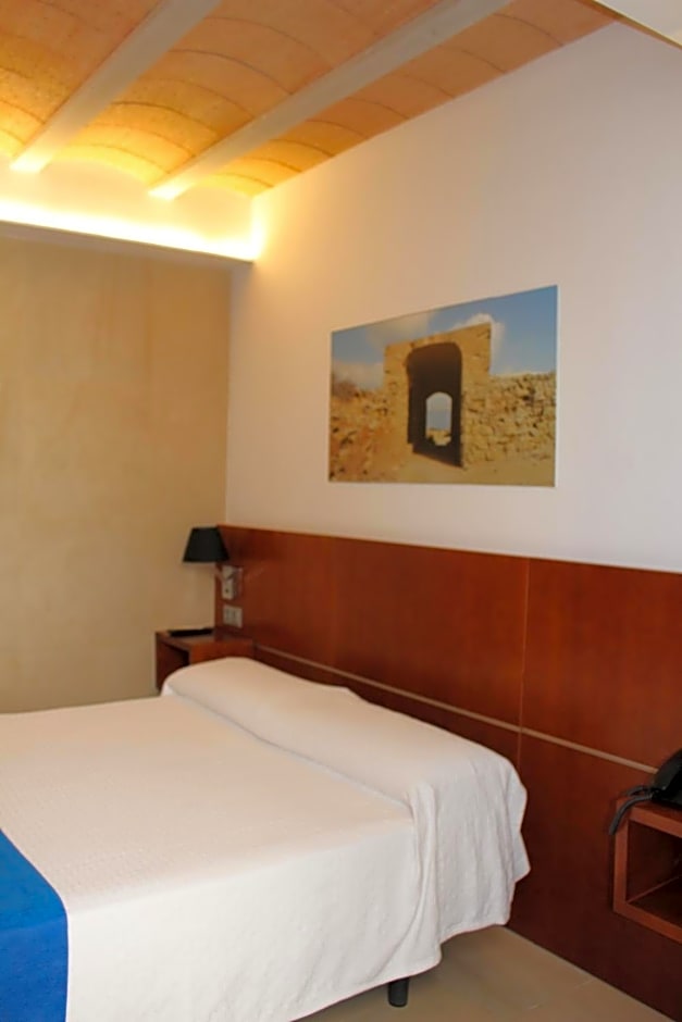 HOTEL ISLA PLANA