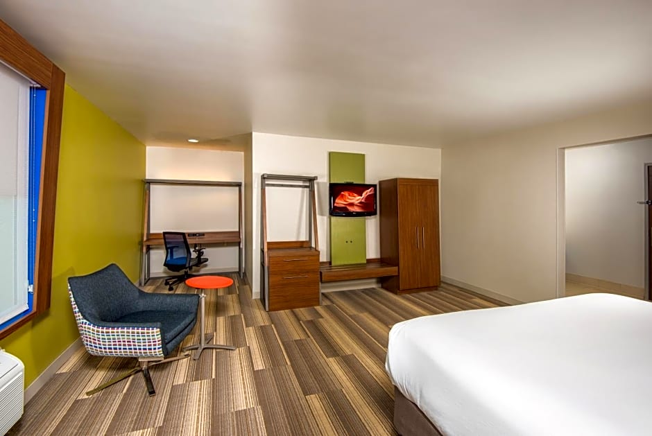 Holiday Inn Express Peoria North - Glendale