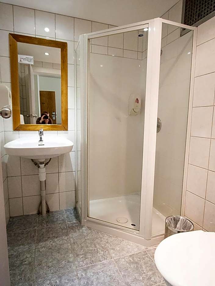 Hotel Waterloo & Backpackers