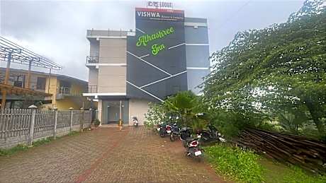 iROOMZ Hotel Vishwa Lodging