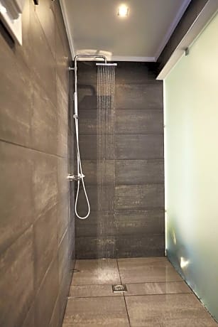 Superior Garden View Capacity 3