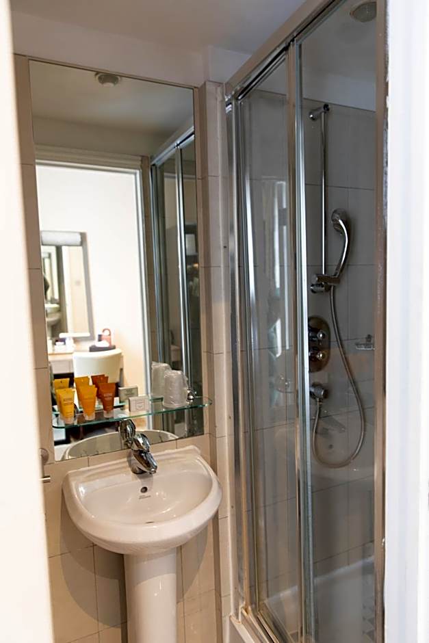 Duke Of Leinster Hotel