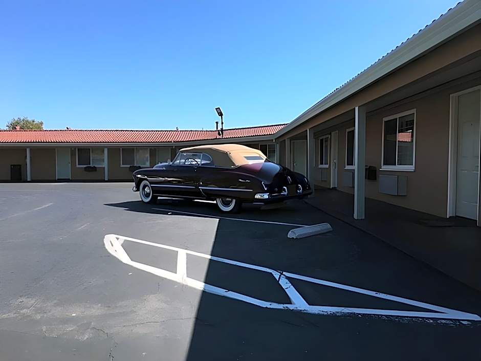 Tri Valley Inn And Suites