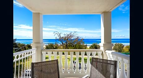 Two-Bedroom Executive Apartment with Ocean View