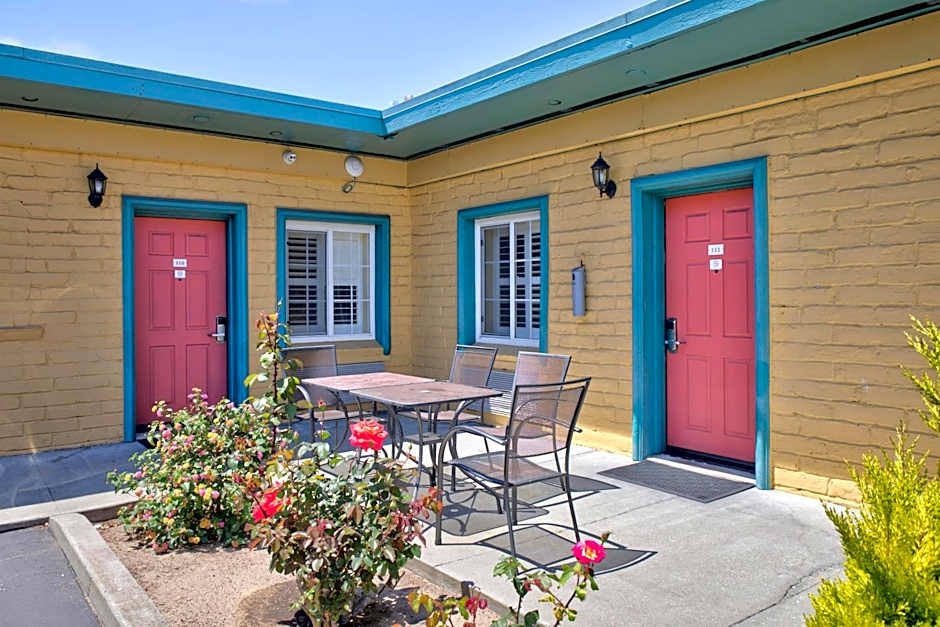 Seaside Inn