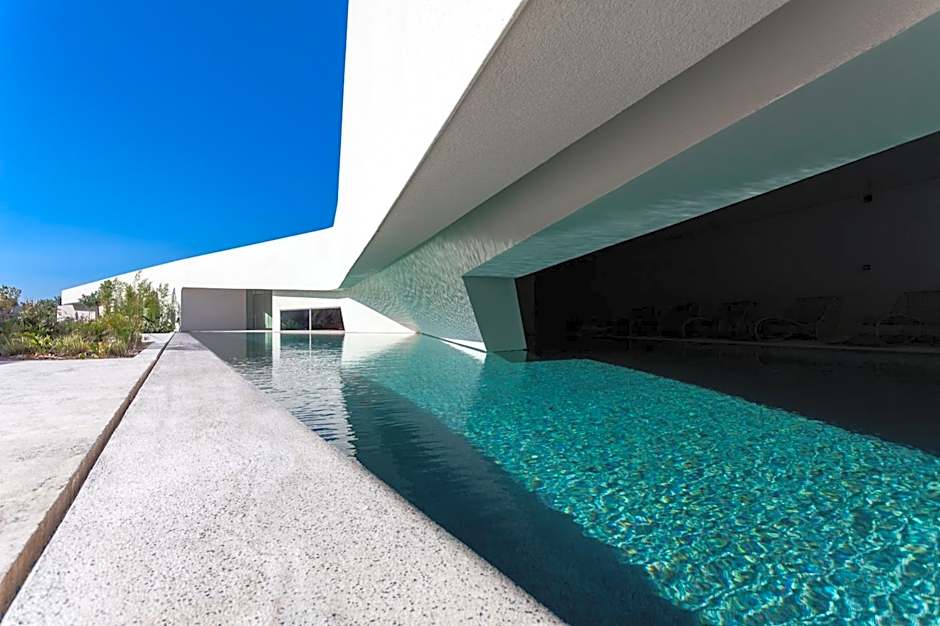 Noūs Santorini, a Member of Design Hotels