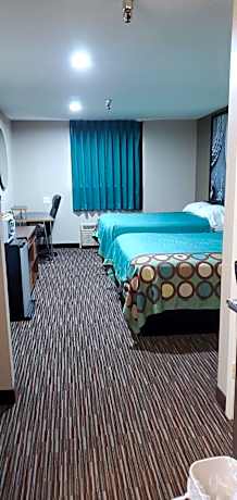 Deluxe Double Room with Two Double Beds - Non-Smoking
