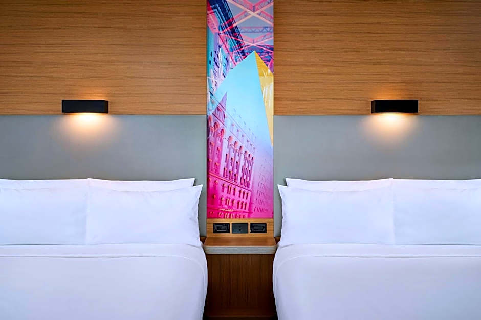 Aloft Montreal Airport