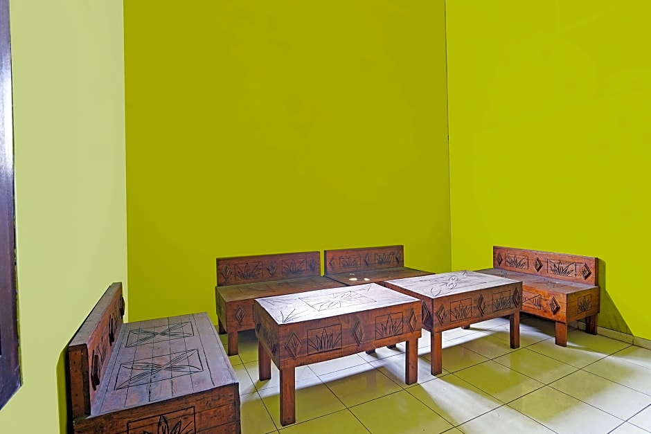 Oyo 91583 Dâ€™cost Green Syariah