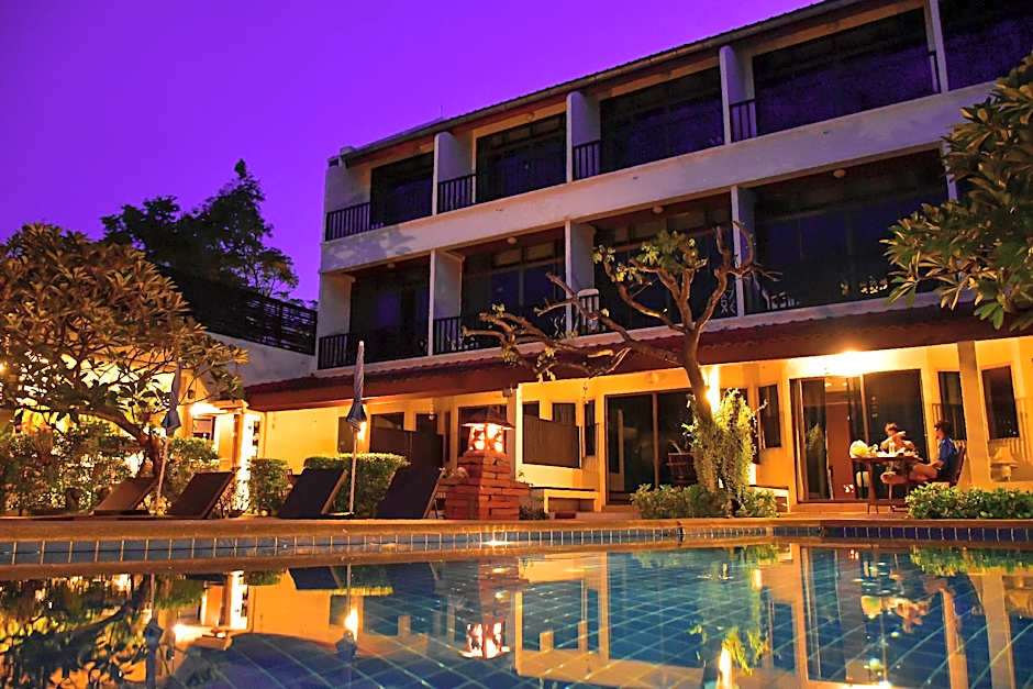 Sea Memories White Sand Beach Hotel