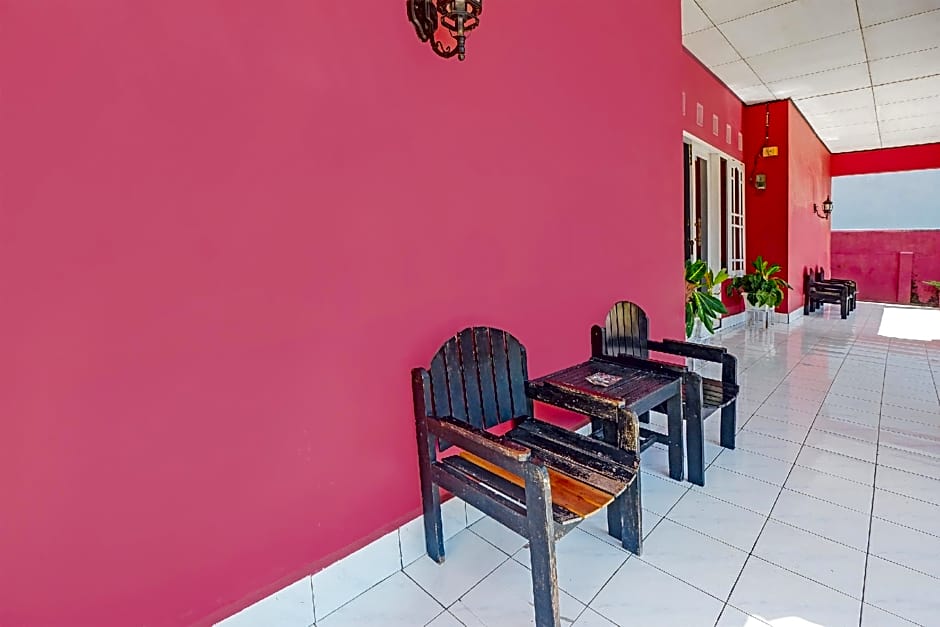 Hotel O Wisma Arwini Syariah Near Benteng Balangnipa