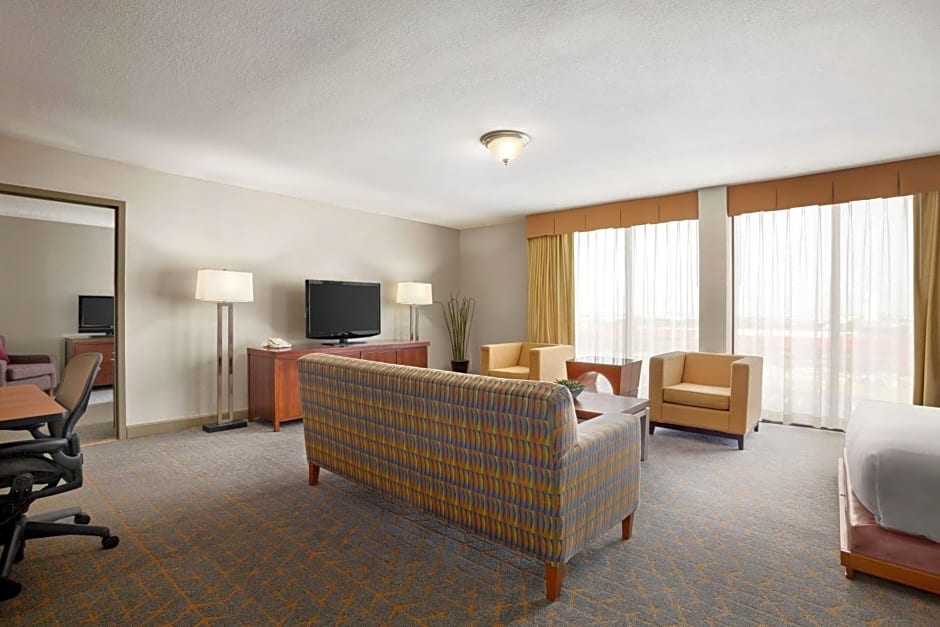 DoubleTree by Hilton Hotel Dallas - DFW Airport North