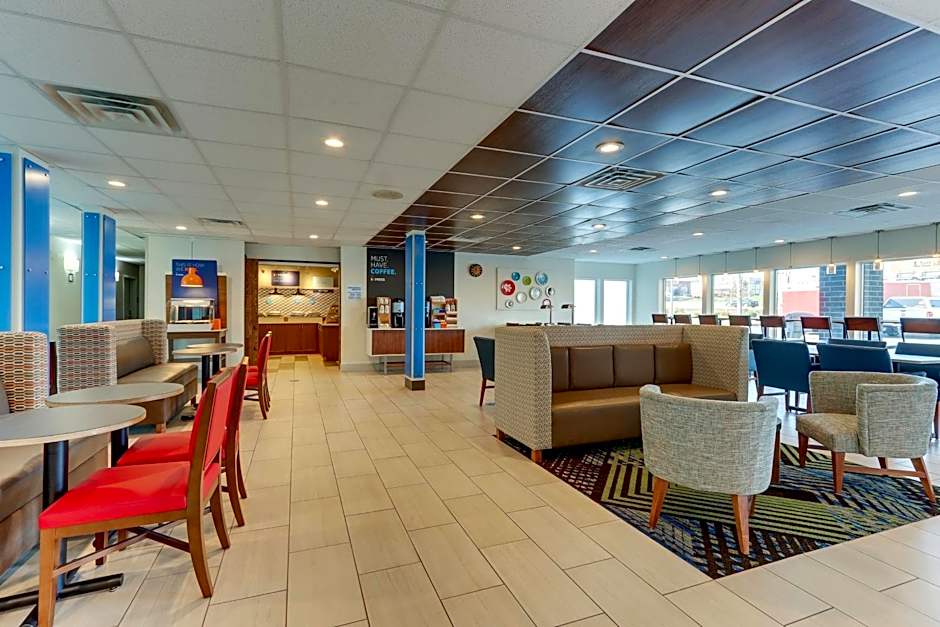 Holiday Inn Express Cincinnati North - Monroe By IHG