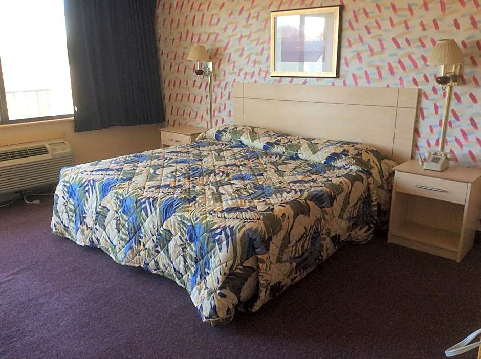 MacThrift Motor Inn