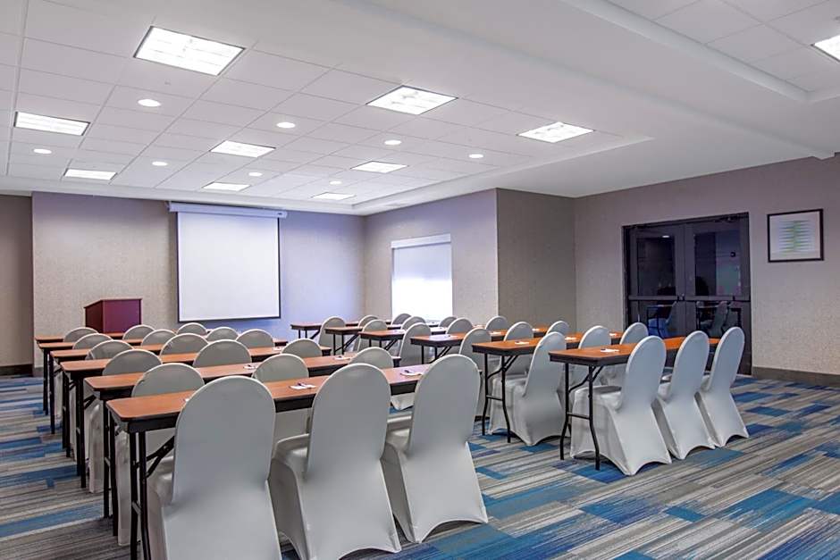 Holiday Inn Express Surprise By IHG