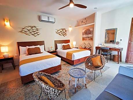 Master Suite with Double Beds and Kitchenette