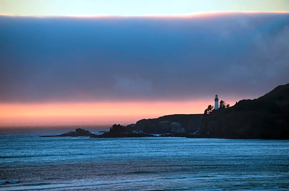 Best Western Plus Agate Beach Inn