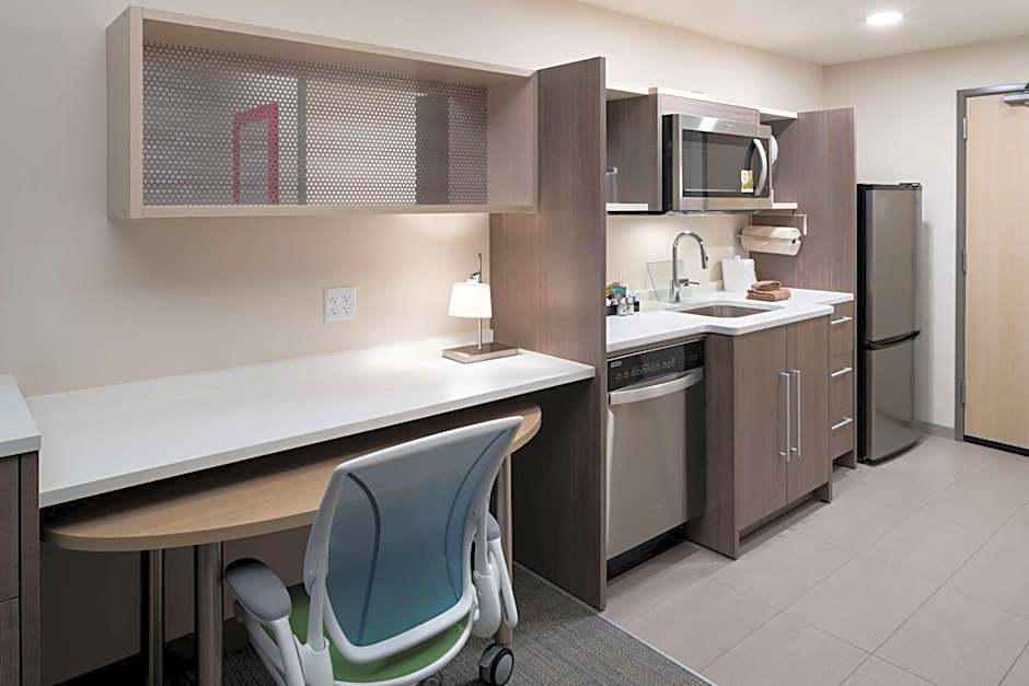 Home2 Suites by Hilton Cape Canaveral Cruise Port, FL