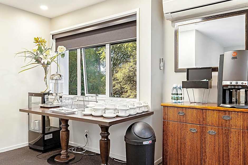 Hotel Elms Christchurch, an Ascend Collection Hotel