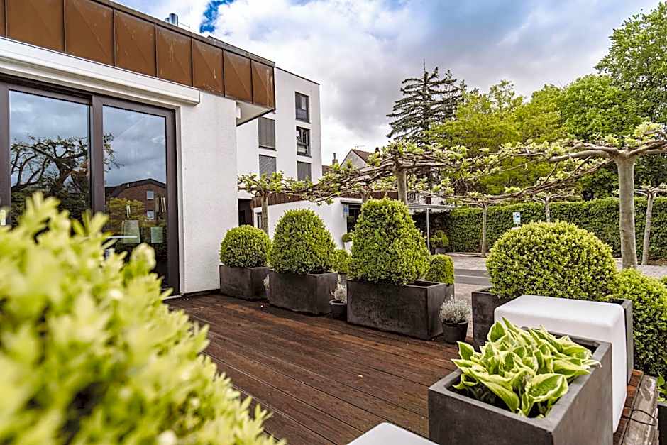 &REPEAT Köln Airport