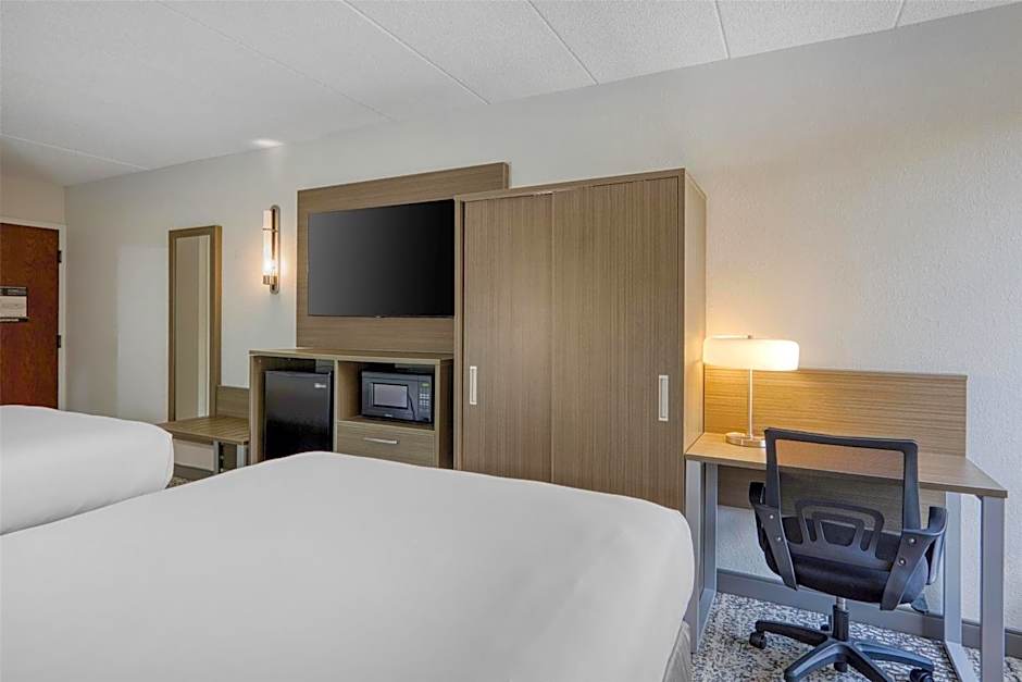 SureStay Plus Hotel by Best Western Chicago Lombard